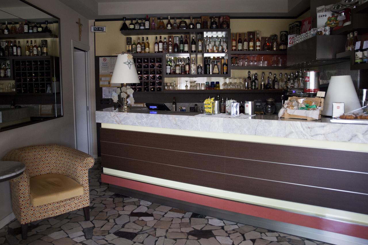 Hotel Trieste Pontelongo エクステリア 写真